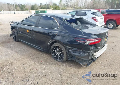 2021 Toyota Camry Se z USA, uszkodzony, nr VIN 4T1G11AK4MU444199